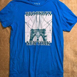 Free State Adult Medium Brooklyn New‎ York Blue Short Sleeve Travel Shirt (Z)